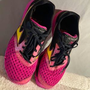 Hard-To-Find MIZUNO WAVE EVO CURSOIS